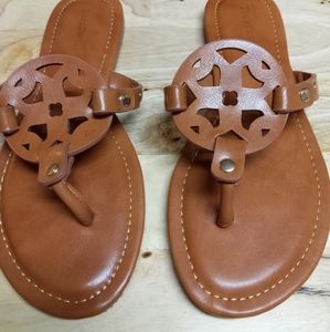 Pierre Dumas Thong Leather Sandals